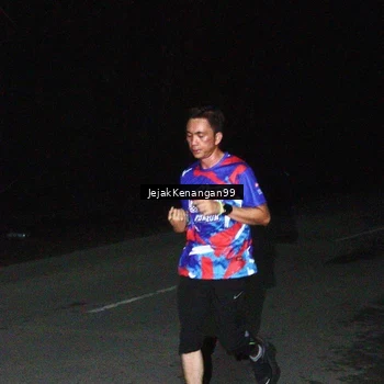 Runner Photo 6064201