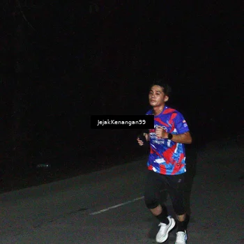 Runner Photo 6064218