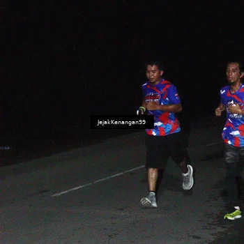Runner Photo 6064220