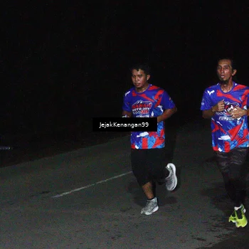Runner Photo 6064221