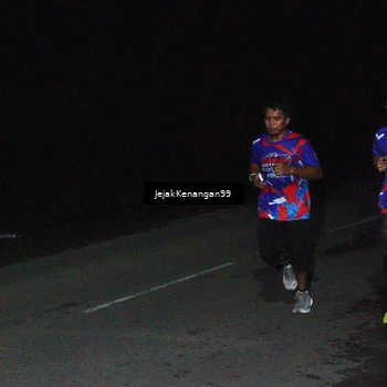 Runner Photo 6064223