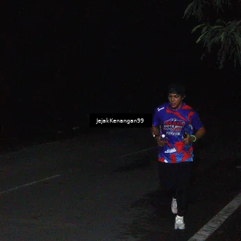 Runner Photo 6064257