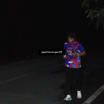 Runner Photo 6064261
