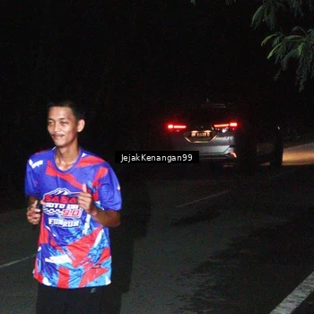 Runner Photo 6064282