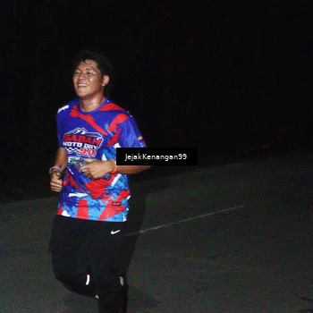 Runner Photo 6064304