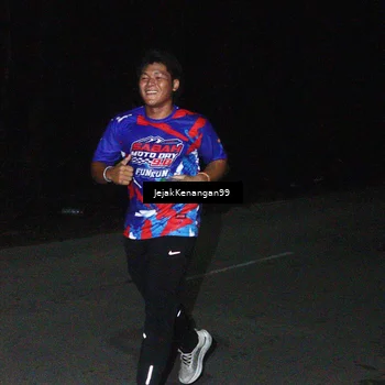 Runner Photo 6064305