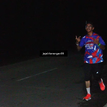 Runner Photo 6064310