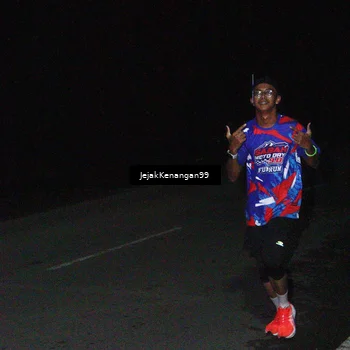 Runner Photo 6064311