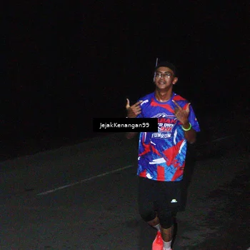 Runner Photo 6064316