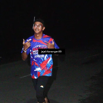 Runner Photo 6064317