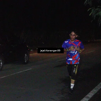 Runner Photo 6064333