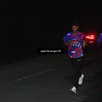 Runner Photo 6064354