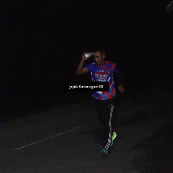 Runner Photo 6064380