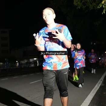 Runner Photo 6064397