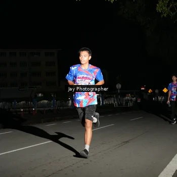 Runner Photo 6064398