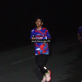 Runner Photo 6064403