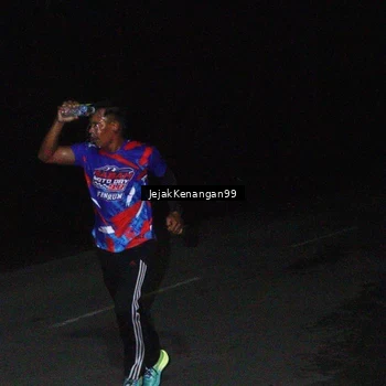 Runner Photo 6064406