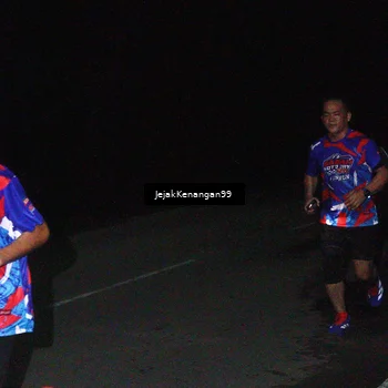 Runner Photo 6064416