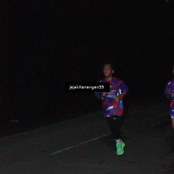 Runner Photo 6064425