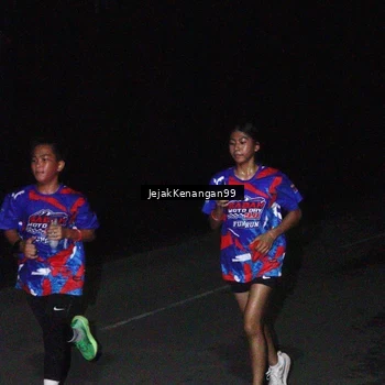 Runner Photo 6064440