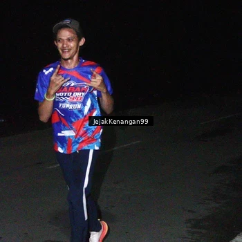 Runner Photo 6064472