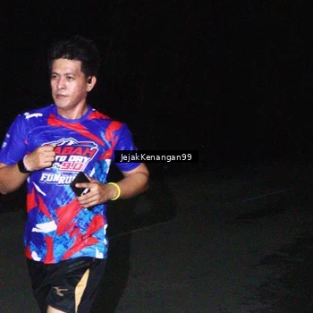 Runner Photo 6064491