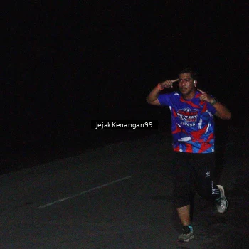 Runner Photo 6064494