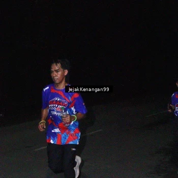 Runner Photo 6064513