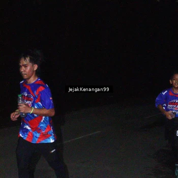 Runner Photo 6064516
