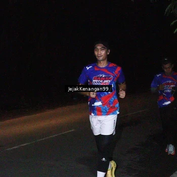 Runner Photo 6064536
