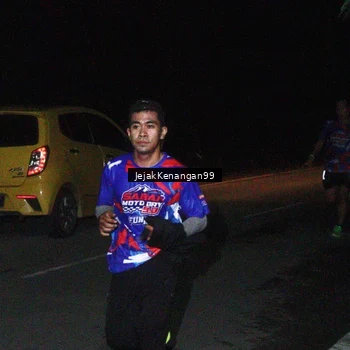 Runner Photo 6064545