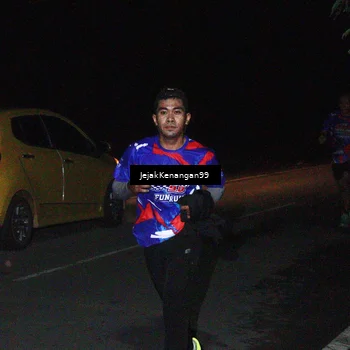 Runner Photo 6064547