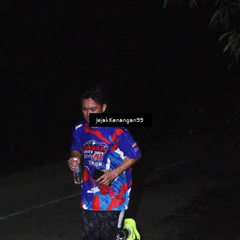 Runner Photo 6064573