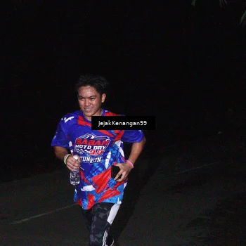 Runner Photo 6064585