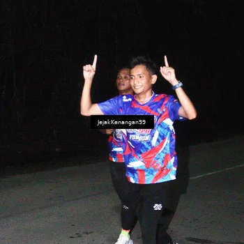 Runner Photo 6064624