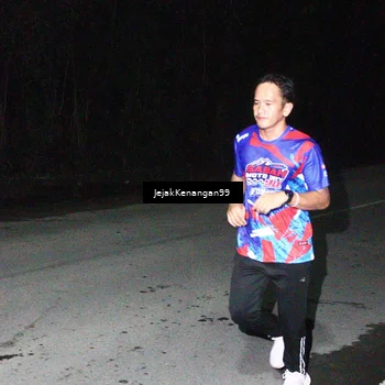 Runner Photo 6064637