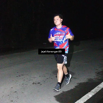 Runner Photo 6064659