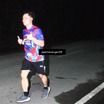 Runner Photo 6064666
