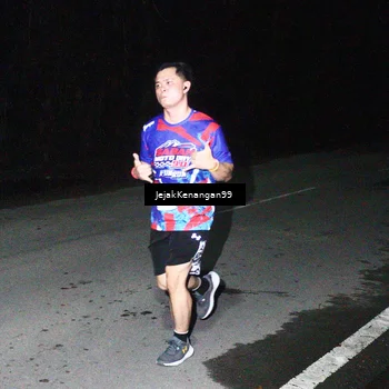 Runner Photo 6064673