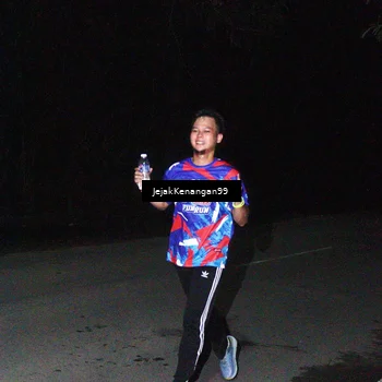 Runner Photo 6064687