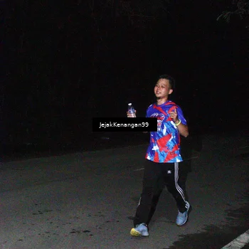 Runner Photo 6064689