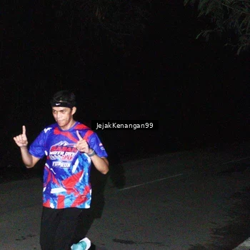 Runner Photo 6064738