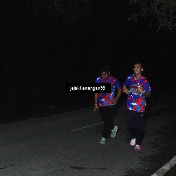 Runner Photo 6064750
