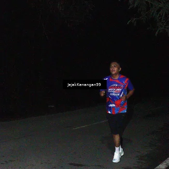 Runner Photo 6064796