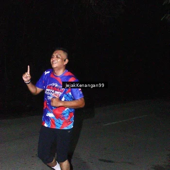 Runner Photo 6064819