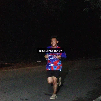 Runner Photo 6064836