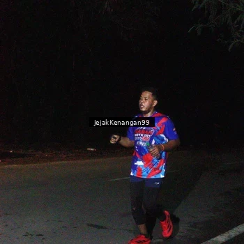 Runner Photo 6064843