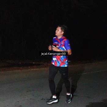 Runner Photo 6064854