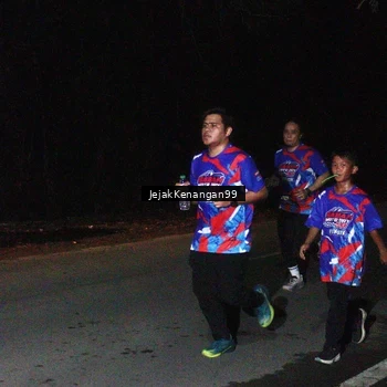Runner Photo 6064863