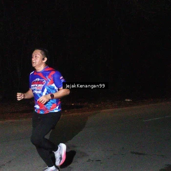 Runner Photo 6064886